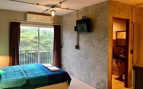 Khaolak Big Bike&Room For Rent